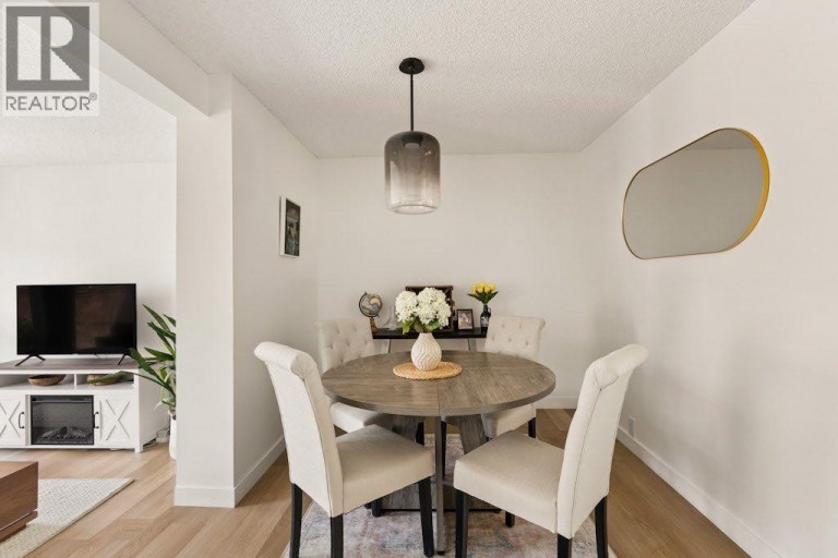 9, 5019 46 Avenue SW, Calgary, Alberta, T3E6R1