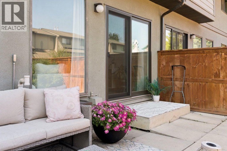 9, 5019 46 Avenue SW, Calgary, Alberta, T3E6R1
