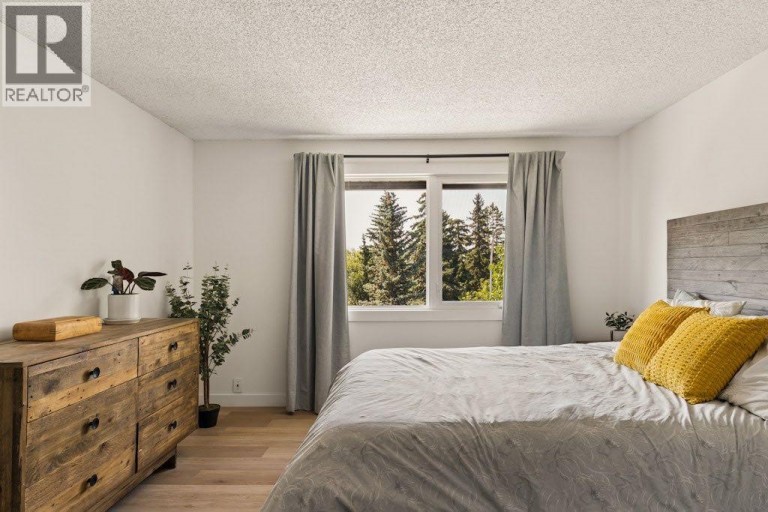9, 5019 46 Avenue SW, Calgary, Alberta, T3E6R1