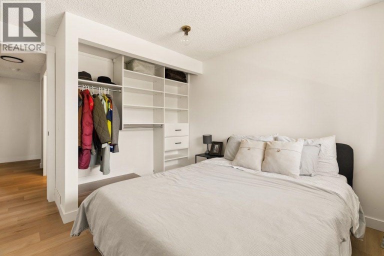 9, 5019 46 Avenue SW, Calgary, Alberta, T3E6R1