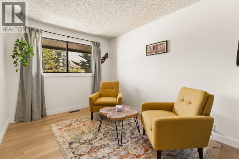 9, 5019 46 Avenue SW, Calgary, Alberta, T3E6R1