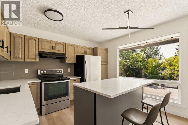 9, 5019 46 Avenue SW, Calgary, Alberta, T3E6R1