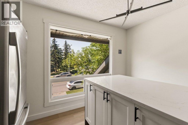 9, 5019 46 Avenue SW, Calgary, Alberta, T3E6R1