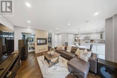 8 HOLLIMAN LANE Ajax (South East) Ontario photo 14