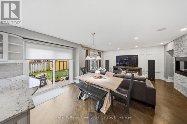8 HOLLIMAN LANE, Ajax (South East), Ontario, L1Z1K6