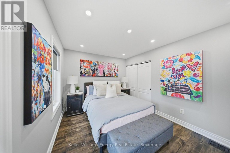 8 HOLLIMAN LANE, Ajax (South East), Ontario, L1Z1K6