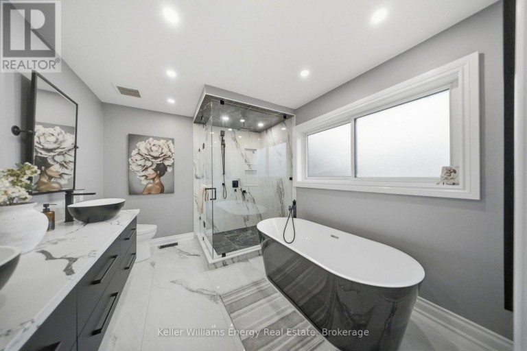 8 HOLLIMAN LANE, Ajax (South East), Ontario, L1Z1K6