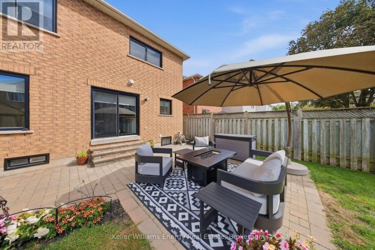 8 HOLLIMAN LANE, Ajax (South East), Ontario, L1Z1K6