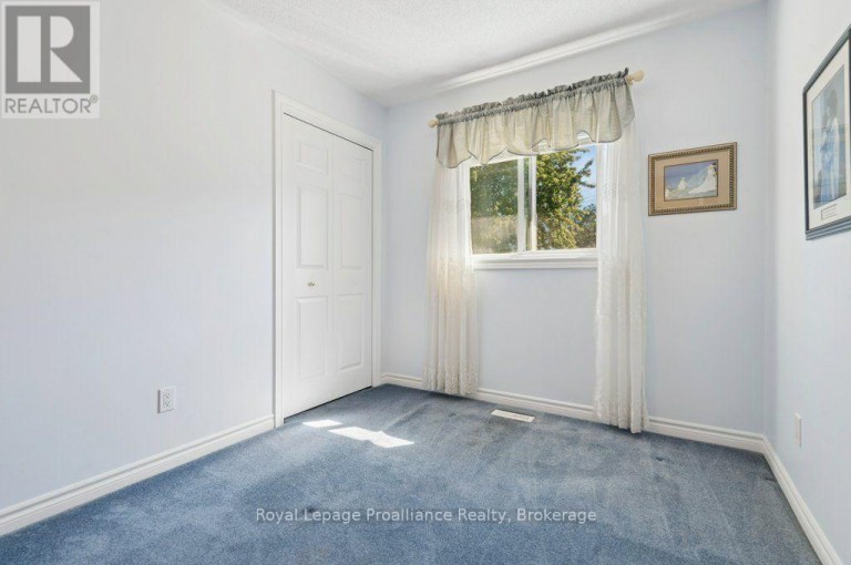 128 MAPLE DRIVE, Belleville (Belleville Ward), Ontario, K8P2R2