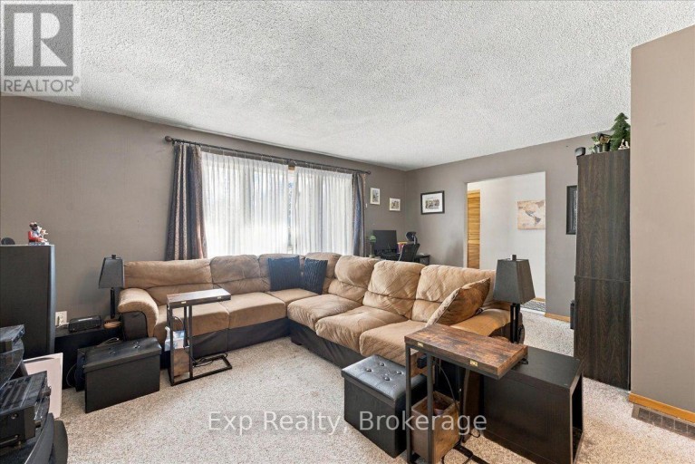 804 SHERBROOKE STREET, Peterborough (Monaghan Ward 2), Ontario, K9J2R1