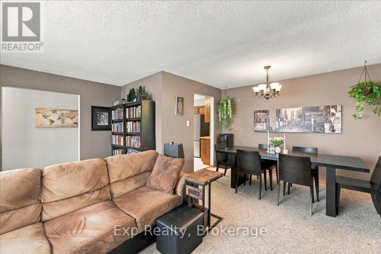 804 SHERBROOKE STREET, Peterborough (Monaghan Ward 2), Ontario, K9J2R1