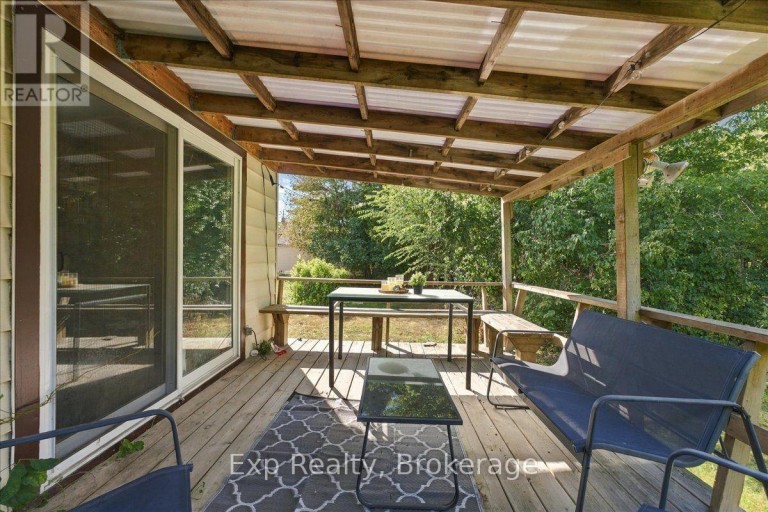 804 SHERBROOKE STREET, Peterborough (Monaghan Ward 2), Ontario, K9J2R1