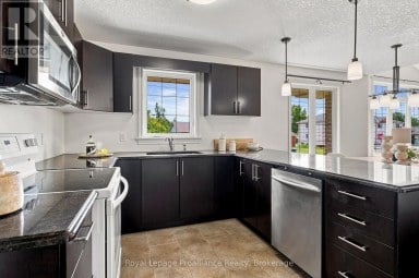 63 FREEDOM CRESCENT Quinte West (Sidney Ward) Ontario photo 20