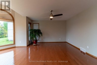 336 1/2 - 336-336 1/2 SECOND AVENUE EAST AVENUE S Kenora (Lakeside) Ontario photo 16