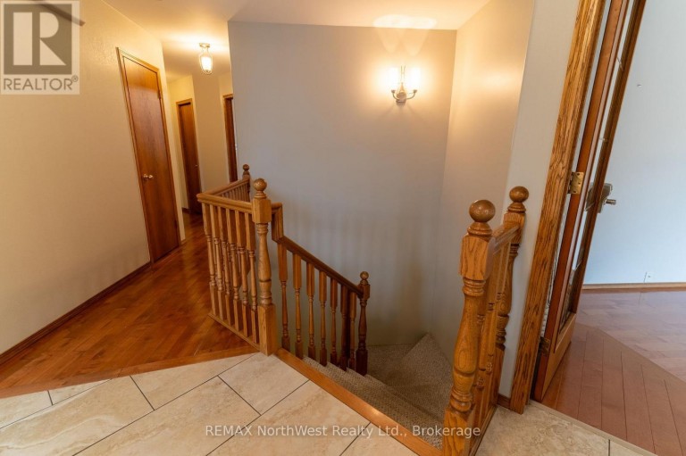 336 1/2 - 336-336 1/2 SECOND AVENUE EAST AVENUE S, Kenora (Lakeside), Ontario, P9N4G9
