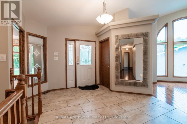 336 1/2 - 336-336 1/2 SECOND AVENUE EAST AVENUE S, Kenora (Lakeside), Ontario, P9N4G9