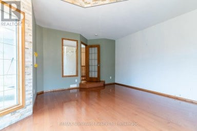 336 1/2 - 336-336 1/2 SECOND AVENUE EAST AVENUE S Kenora (Lakeside) Ontario photo 6