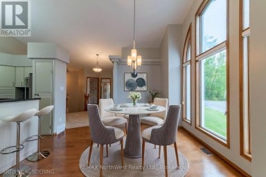 336 1/2 - 336-336 1/2 SECOND AVENUE EAST AVENUE S Kenora (Lakeside) Ontario photo 8