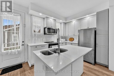 1 SAMANTHA LANE Midland Ontario photo 13