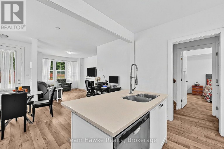 1 SAMANTHA LANE, Midland, Ontario, L4R0H4