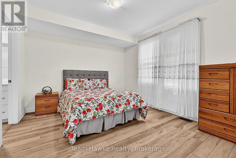 1 SAMANTHA LANE, Midland, Ontario, L4R0H4