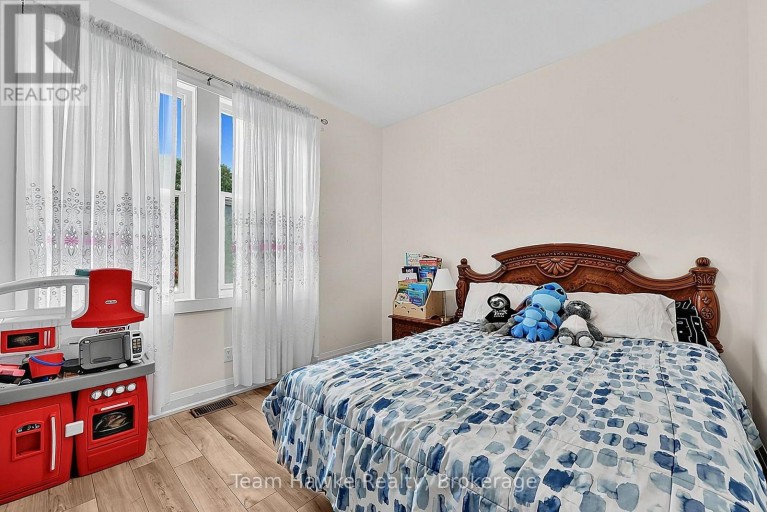 1 SAMANTHA LANE, Midland, Ontario, L4R0H4