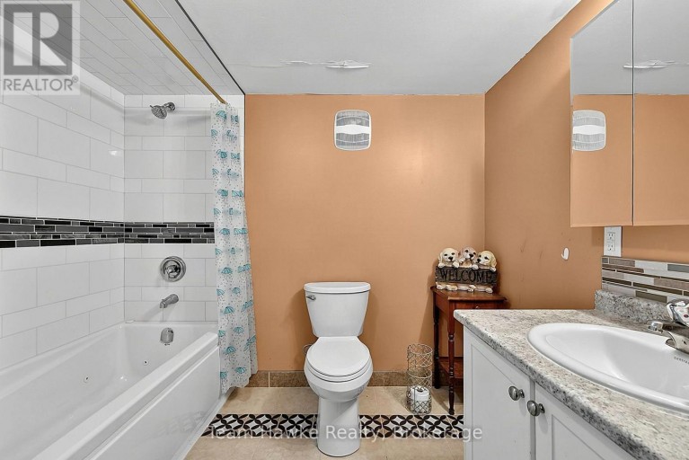 1 SAMANTHA LANE, Midland, Ontario, L4R0H4
