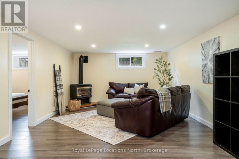 390 SECOND STREET, Collingwood, Ontario, L9Y1G8