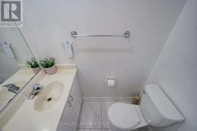 65 SHEPTON WAY Toronto (Steeles) Ontario photo 16