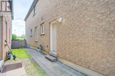 65 SHEPTON WAY Toronto (Steeles) Ontario photo 29