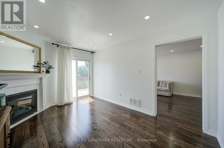 65 SHEPTON WAY, Toronto (Steeles), Ontario, M1V5N4