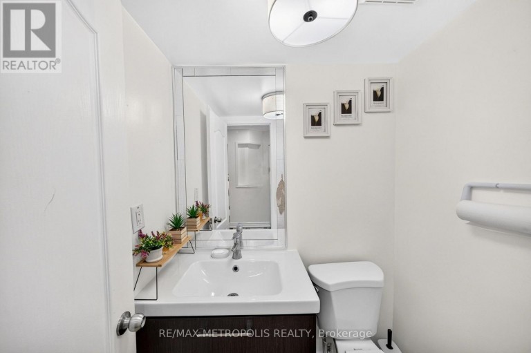95 JOHN WALTER CRESCENT, Clarington (Courtice), Ontario, L1E2W8
