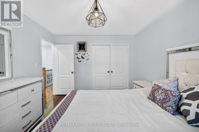 95 JOHN WALTER CRESCENT, Clarington (Courtice), Ontario, L1E2W8