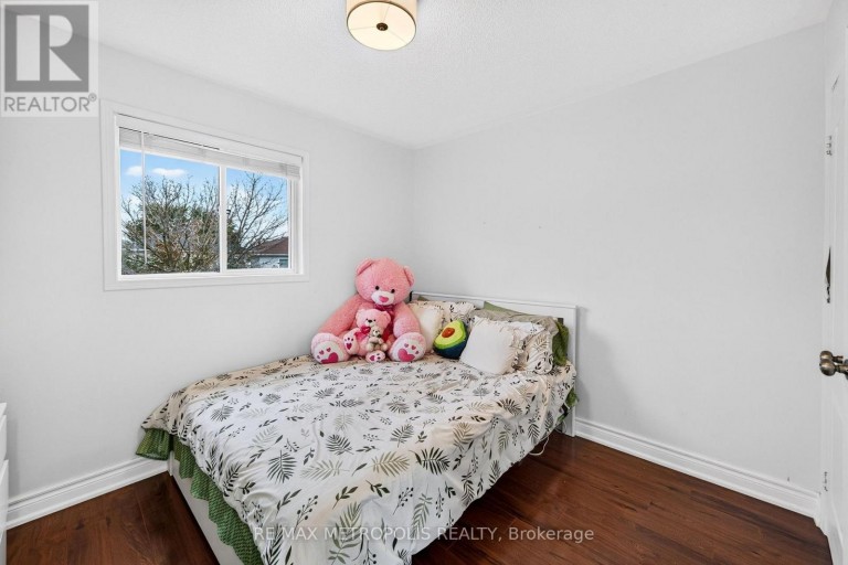 95 JOHN WALTER CRESCENT, Clarington (Courtice), Ontario, L1E2W8