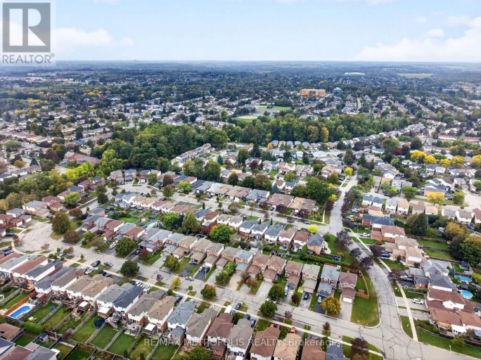 95 JOHN WALTER CRESCENT, Clarington (Courtice), Ontario, L1E2W8