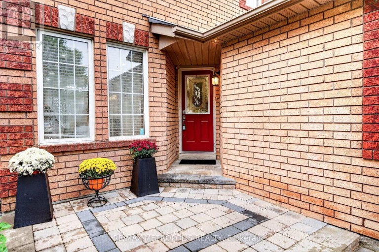 95 JOHN WALTER CRESCENT, Clarington (Courtice), Ontario, L1E2W8