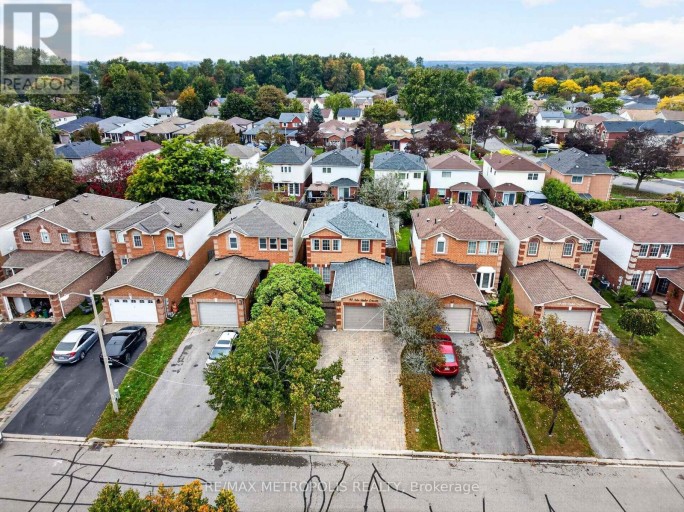 95 JOHN WALTER CRESCENT, Clarington (Courtice), Ontario, L1E2W8