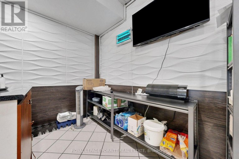 2633 EGLINTON AVENUE E, Toronto (Kennedy Park), Ontario, M1K2S2