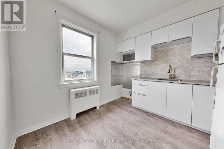 2633 EGLINTON AVENUE E, Toronto (Kennedy Park), Ontario, M1K2S2