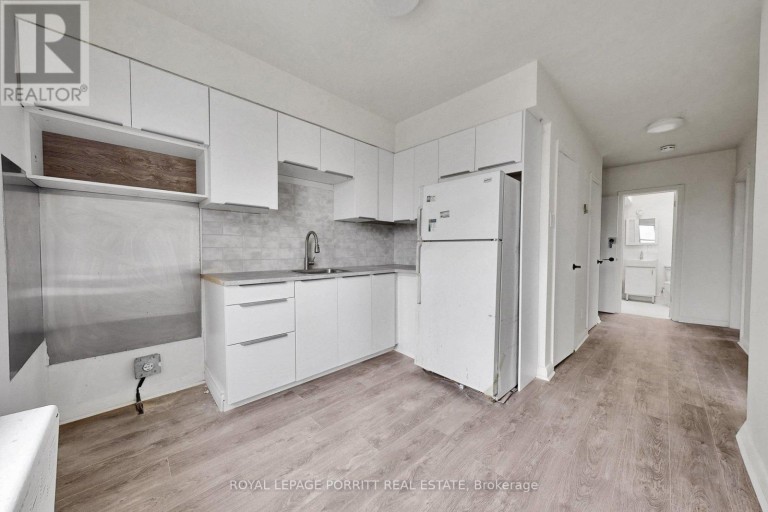 2633 EGLINTON AVENUE E, Toronto (Kennedy Park), Ontario, M1K2S2