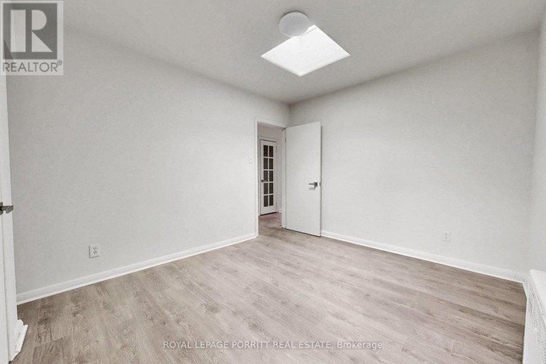 2633 EGLINTON AVENUE E, Toronto (Kennedy Park), Ontario, M1K2S2