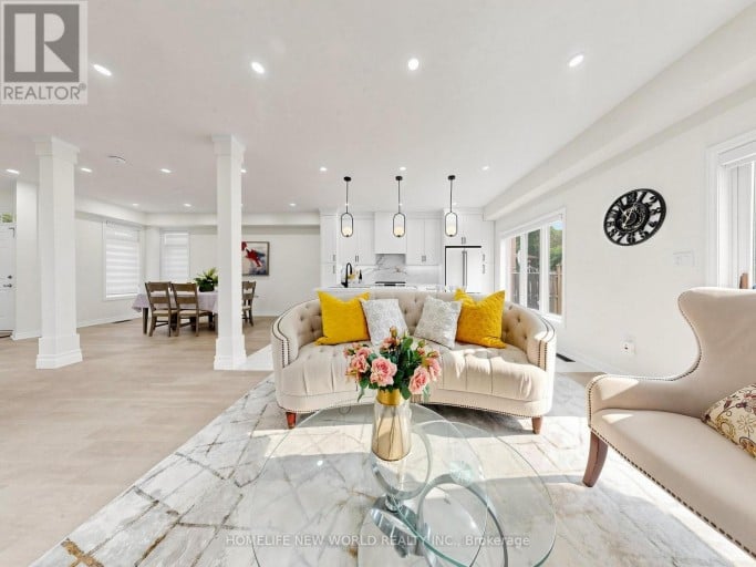 7 MONACO CRESCENT, Richmond Hill (Rouge Woods), Ontario, L4S1V1