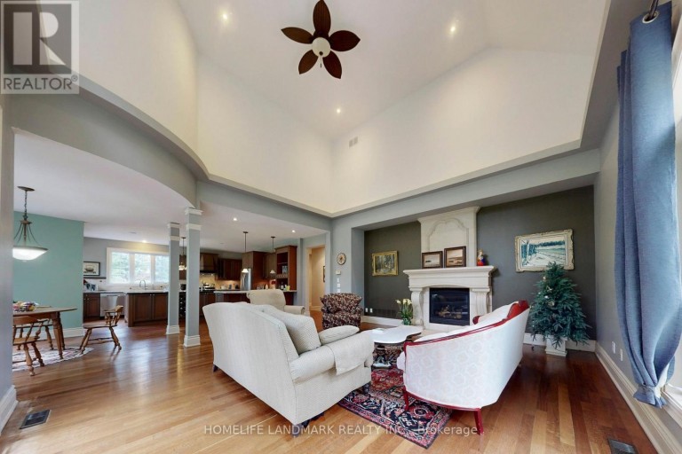 19 WOLF RUN COURT, Whitchurch-Stouffville, Ontario, L4A2L4