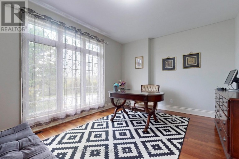 19 WOLF RUN COURT, Whitchurch-Stouffville, Ontario, L4A2L4