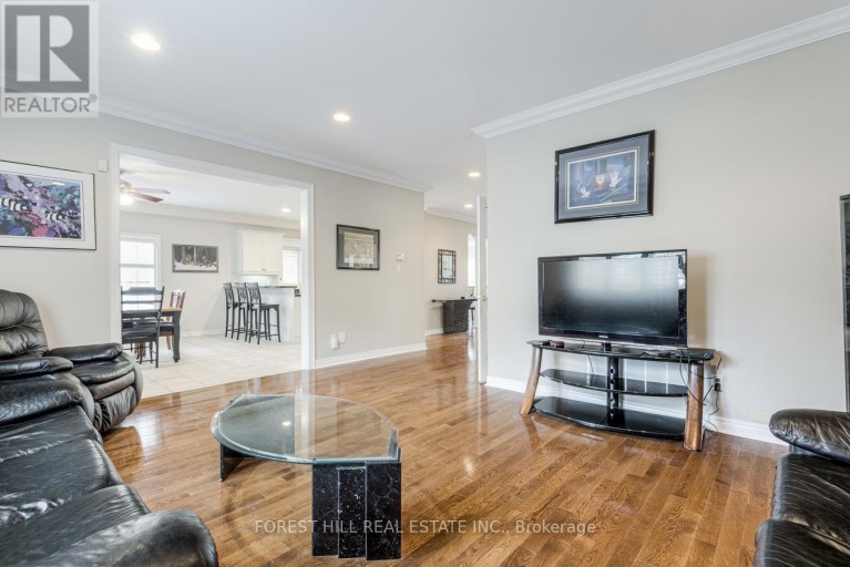 54 MAPLE GROVE AVENUE, Richmond Hill (Oak Ridges), Ontario, L4E2V5