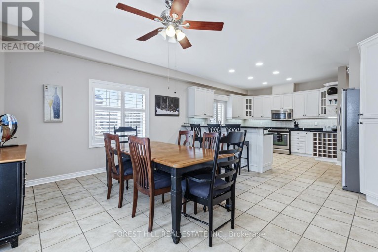 54 MAPLE GROVE AVENUE, Richmond Hill (Oak Ridges), Ontario, L4E2V5