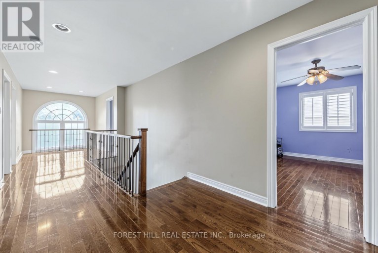 54 MAPLE GROVE AVENUE, Richmond Hill (Oak Ridges), Ontario, L4E2V5