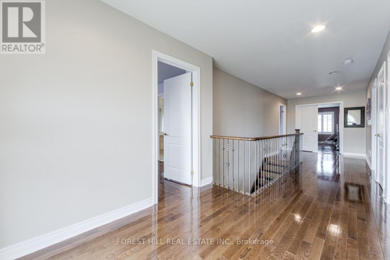 54 MAPLE GROVE AVENUE, Richmond Hill (Oak Ridges), Ontario, L4E2V5