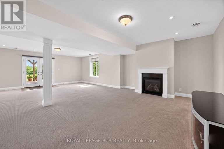3 THOROUGHBRED DRIVE, Oro-Medonte, Ontario, L0K1E0