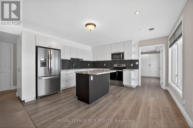 3 THOROUGHBRED DRIVE, Oro-Medonte, Ontario, L0K1E0